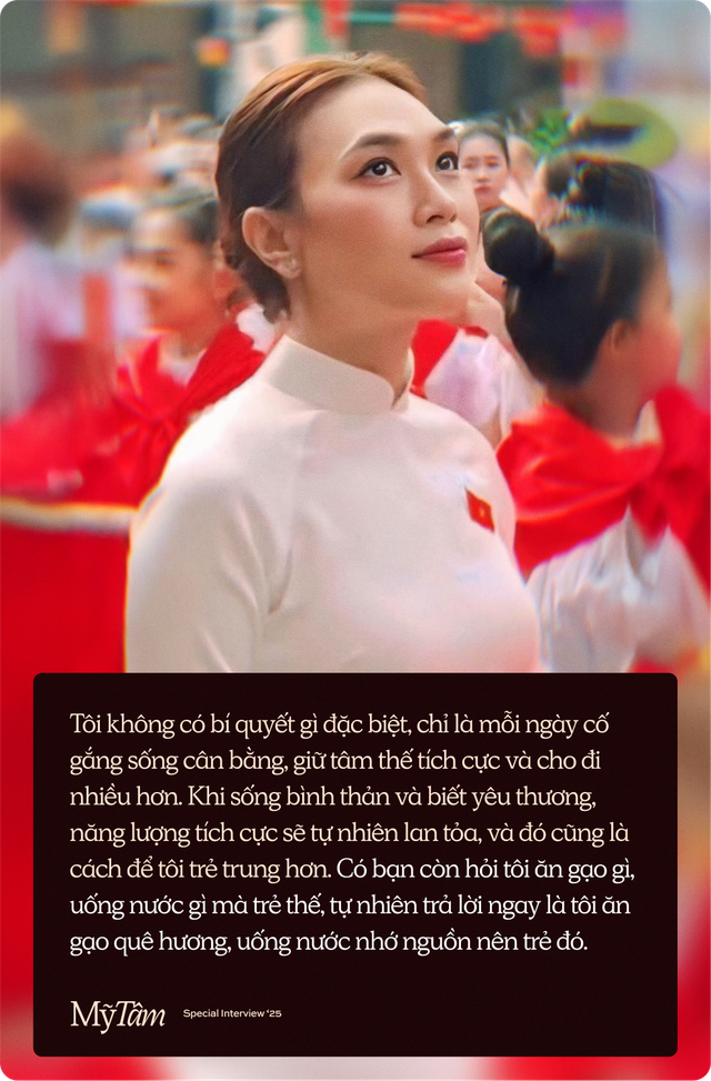 Mỹ Tâm: “Có bạn hỏi tôi ăn gạo gì, uống nước gì mà trẻ thế - tôi ăn gạo quê hương, uống nước nhớ nguồn nên trẻ đó”- Ảnh 3. Mỹ Tâm: “Có bạn hỏi tôi ăn gạo gì, uống nước gì mà trẻ thế - tôi ăn gạo quê hương, uống nước nhớ nguồn nên trẻ đó”- Ảnh 3.