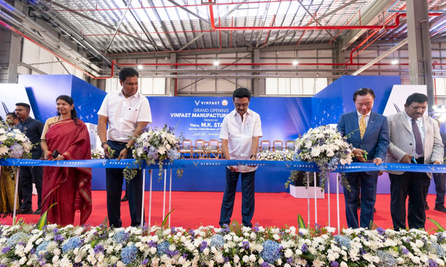 lich bong da truc tiep hàng "khủng" tại nước đông dân nhất thế giới: 2 mẫu xe 10 phiên bản và "mưa" công nghệ- Ảnh 3.