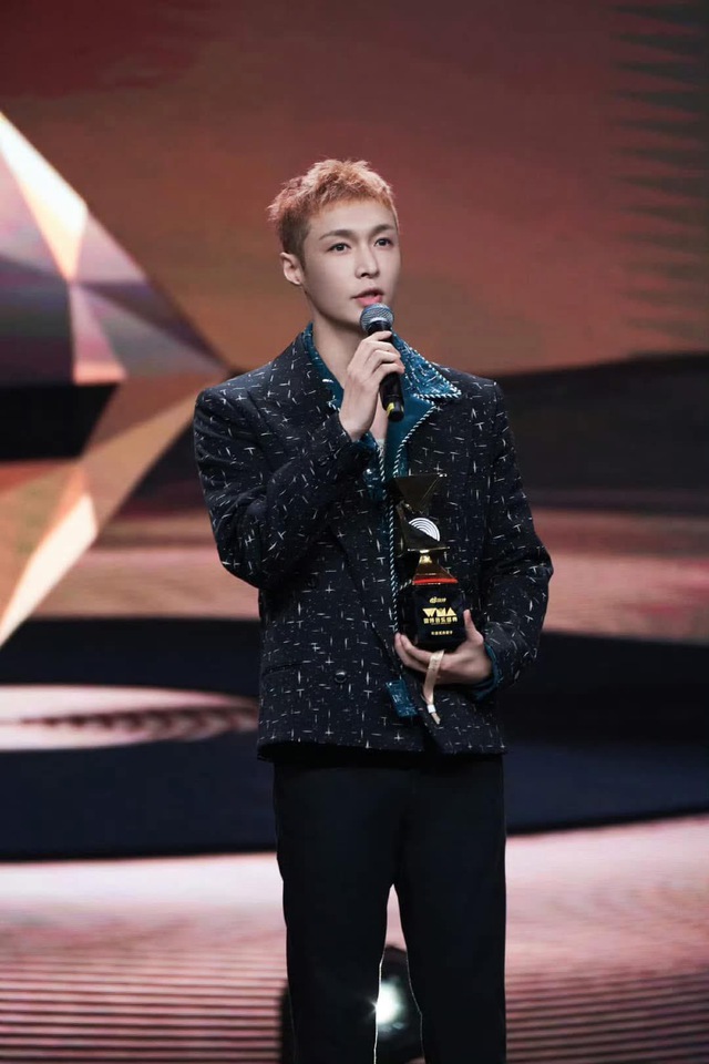 Sự thật về mối quan hệ giữa EXO và "bồ câu phản bội" nằm ở đây?- Ảnh 7. Sự thật về mối quan hệ giữa truc tiep bong da vtv6 và "bồ câu phản bội" nằm ở đây?- Ảnh 7.