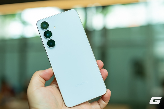 Soi hiệu năng Exynos 2400 trên Galaxy S25 FE: Vẫn chuẩn “flagship”, khỏi lắng lo về chip nhà làm- Ảnh 1. Soi hiệu năng Exynos 2400 trên link bong da truc tiep: Vẫn chuẩn “flagship”, khỏi lắng lo về chip nhà làm- Ảnh 1.