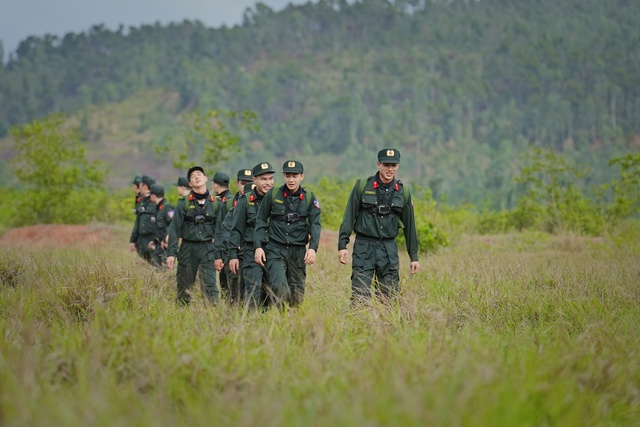 Liên Bỉnh Phát chia tay, Binz và Hưng Nguyễn bất ngờ gia nhập: “Lò luyện thép” tập 7 căng thẳng đến nghẹt thở- Ảnh 3. Liên Bỉnh Phát keo nha cai com truc tiep bong da, Binz và Hưng Nguyễn bất ngờ gia nhập: “Lò luyện thép” tập 7 căng thẳng đến nghẹt thở- Ảnh 3.