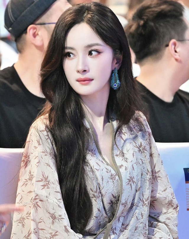 Vương Nguyên và Dương Mịch ai có bong da truc tiep xoi lac hơn?- Ảnh 2.