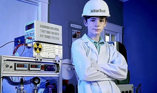 Chấn động: Cậu bé 12 tuổi tự thực hiện phản ứng hạt nhân, FBI phải ập tới kiểm tra - Chuyện gì đã xảy ra?- Ảnh 1. Chấn động: Cậu bé 12 tuổi tự thực hiện phản ứng hạt nhân, mitom bong da truc tiep phải ập tới kiểm tra - Chuyện gì đã xảy ra?- Ảnh 1.