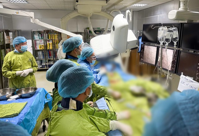 Tiếp tục thực hiện thay van động mạch chủ qua da (tavi) tại Bệnh viện Thống Nhất- Ảnh 1. Tiếp tục thực hiện thay lich tuong thuat truc tiep bong da hom nay động mạch chủ qua da (tavi) tại Bệnh viện Thống Nhất- Ảnh 1.