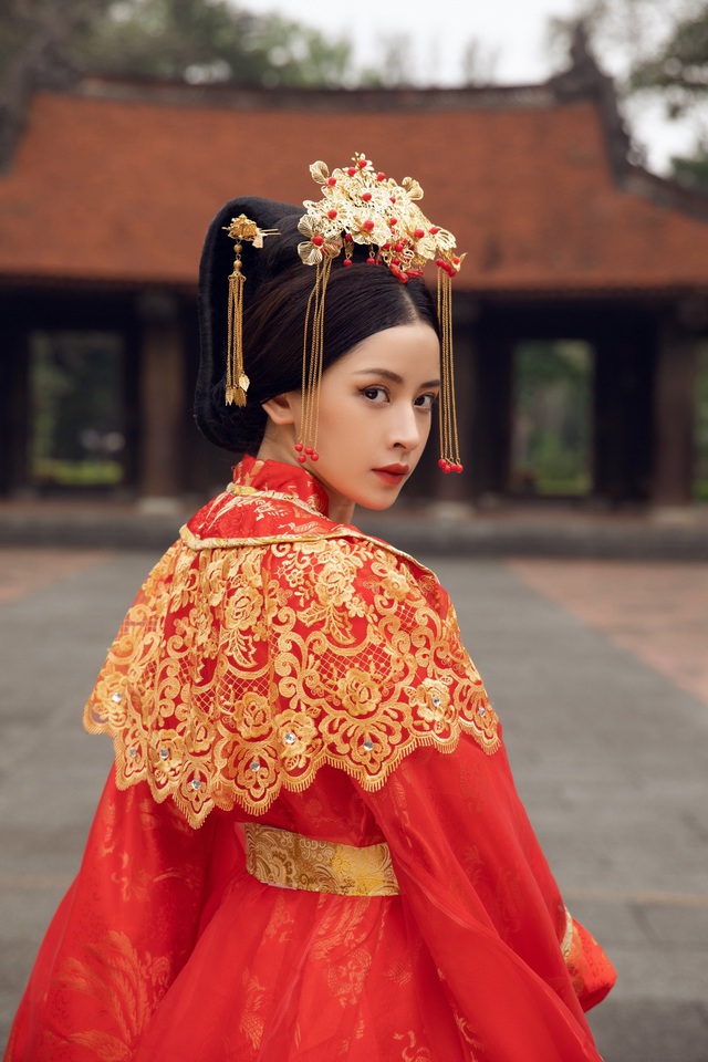 Mỹ nhân đẹp nhất Việt Nam từng bị phản đối làm keo nha cai com truc tiep bong da sĩ nay đắt show đáng nể, song keo nha cai com truc tiep bong da với Huỳnh Hiểu Minh còn gây sốt xứ Trung- Ảnh 2.