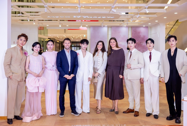 Delina Collection – những sáng tạo hoàng gia được chế tác bởi Parfums de Marly- Ảnh 2. Delina Collection – những sáng tạo hoàng gia được chế tác bởi Parfums de Marly- Ảnh 2.