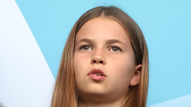 Bức ảnh sinh nhật 9 tuổi của Công chúa Charlotte gây bão: Chỉ một dáng đứng "thương hiệu" đã lộ rõ khí chất bản sao hoàn hảo của bố William- Ảnh 1. Bức ảnh sinh nhật 9 tuổi của Công chúa Charlotte gây bão: Chỉ một dáng đứng "thương hiệu" đã lộ rõ khí chất bản sao hoàn hảo của bố William- Ảnh 1.