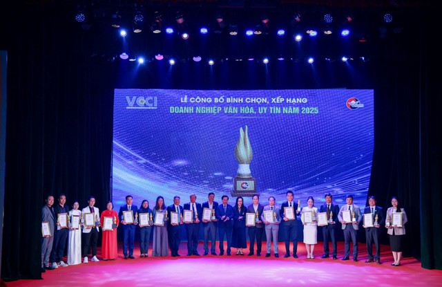 Herbalife Việt Nam được vinh danh l&agrave; &ldquo;Doanh Nghiệp Văn H&oacute;a, Uy T&iacute;n&rdquo; năm 2025 bởi Li&ecirc;n đo&agrave;n Thương mại v&agrave; C&ocirc;ng nghiệp Việt Nam- Ảnh 3.