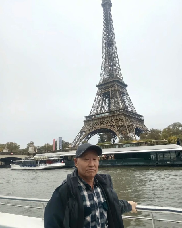 Bộ ảnh đi chơi Paris của &ocirc;ng ch&uacute; trung ni&ecirc;n viral to&agrave;n cầu: Cả năm marketing của du lịch Ph&aacute;p &ldquo;thua đau&rdquo; dưới 1 chiếc điện thoại- Ảnh 1.