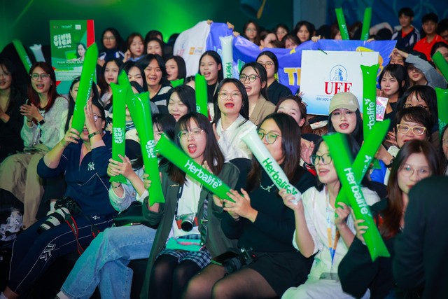 Herbalife Việt Nam đồng h&agrave;nh c&ugrave;ng VTV3 tổ chức v&ograve;ng chung kết Chương tr&igrave;nh &ldquo;Sinh Vi&ecirc;n Thế Hệ Mới 2025&rdquo; th&agrave;nh c&ocirc;ng ấn tượng.- Ảnh 3.