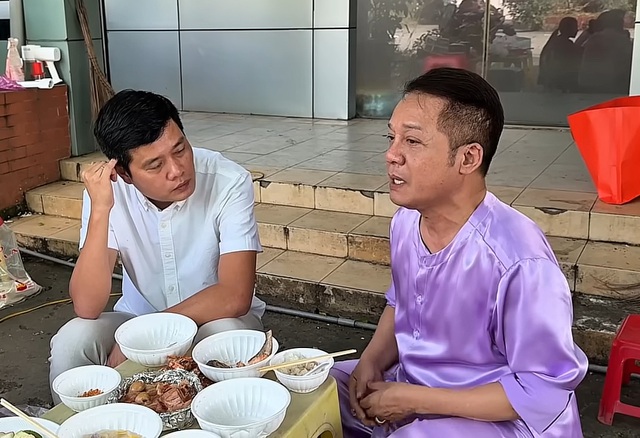 Nam NSƯT n&oacute;i về cuốn sổ nợ c&oacute; t&ecirc;n nhiều nghệ sĩ nổi tiếng: "Kh&ocirc;ng c&oacute; t&ecirc;n Th&agrave;nh Lộc, Hồng V&acirc;n"- Ảnh 1.