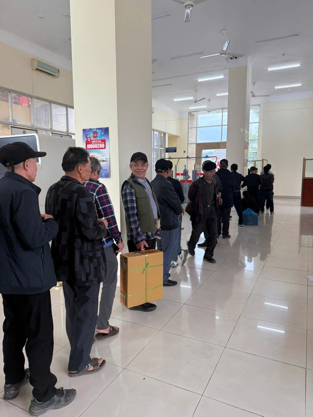 Hải quan cửa khẩu Ho&agrave;nh M&ocirc;: c&uacute; h&iacute;ch "từ chuyển đổi số, bứt ph&aacute; thu ng&acirc;n s&aacute;ch v&agrave; đồng h&agrave;nh c&ugrave;ng doanh nghiệp"- Ảnh 4.