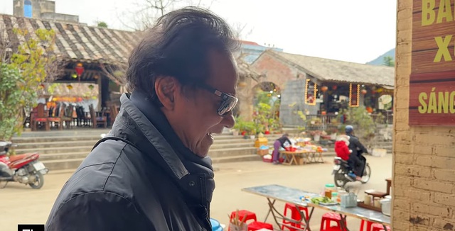 Người d&acirc;n H'Mong ở H&agrave; Giang gặp Chế Linh: "50 năm qua em đ&atilde; nghe danh b&aacute;c"- Ảnh 1.