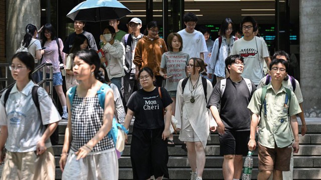 "BẤT HIẾU" kiểu mới đang &acirc;m ỉ lan rộng - Khi hiếu thảo trở th&agrave;nh hạng mục c&oacute; thể giao kho&aacute;n, đ&ugrave;n đẩy- Ảnh 3.