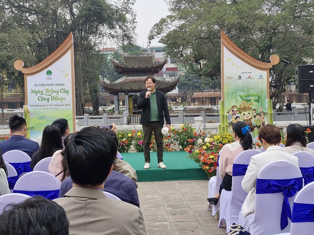 &Ocirc;ng Trần Nhật Minh - Chủ tịch TreeBank ph&aacute;t biểu tại Lễ ph&aacute;t động.