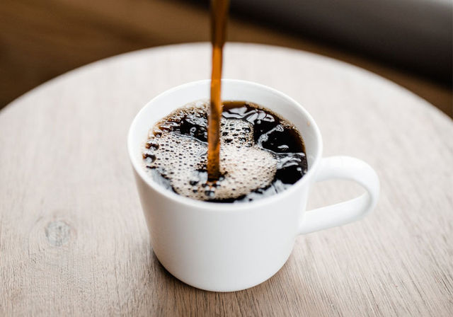 5 thực phẩm quen thuộc đ&aacute;nh bay cơn buồn ngủ, gi&uacute;p tỉnh t&aacute;o tức th&igrave;: C&aacute;i số 5 kh&ocirc;ng ai ngờ tới- Ảnh 1.