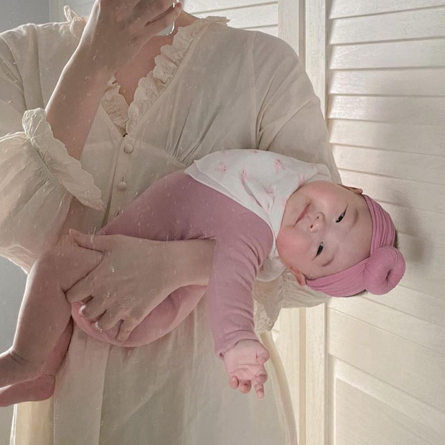 Theo quan niệm d&acirc;n gian, em b&eacute; 