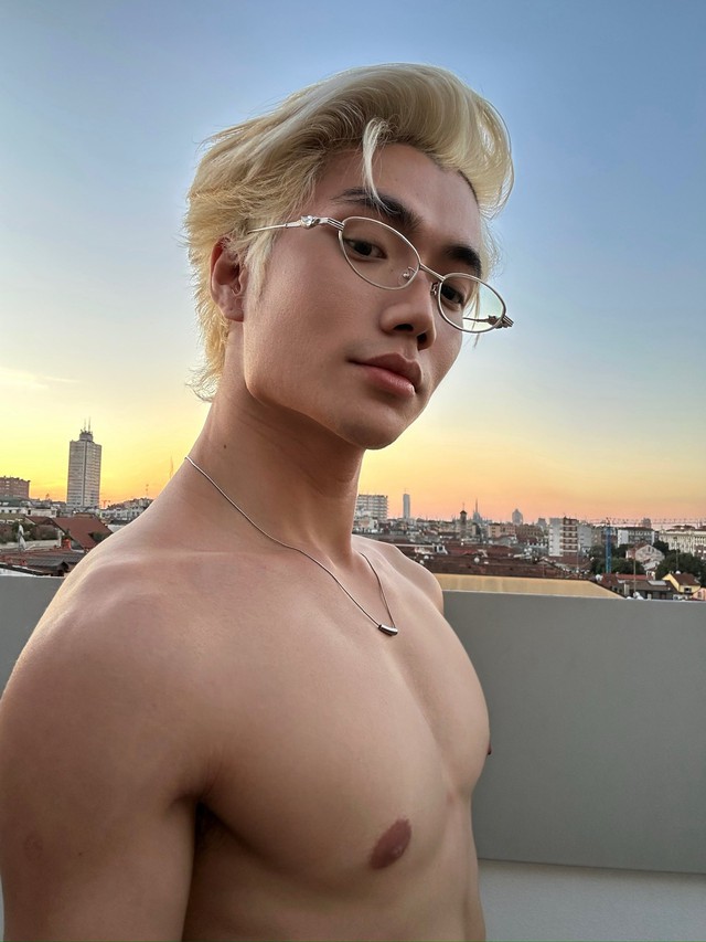 Qu&aacute; khứ từng l&agrave; ch&uacute; tiểu nặng gần trăm k&yacute; của ch&agrave;ng trai Việt trở th&agrave;nh hiện tượng thời trang tại Trung Quốc- Ảnh 1.