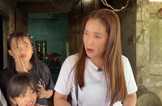 Nữ NSƯT b&aacute;n quần &aacute;o l&agrave;m từ thiện: "Sao cứ nghe thấy từ thiện l&agrave; x&ugrave; l&ocirc;ng l&ecirc;n?"- Ảnh 1.