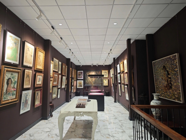 Maison Indochine Hanoi ch&iacute;nh thức ra mắt với triển l&atilde;m &ldquo;&Acirc;m vang một thế kỷ Nghệ thuật Việt Nam&rdquo;
- Ảnh 1.