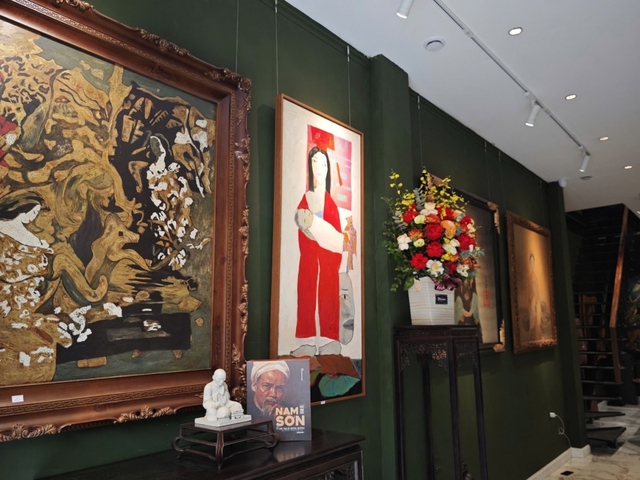 Maison Indochine Hanoi ch&iacute;nh thức ra mắt với triển l&atilde;m &ldquo;&Acirc;m vang một thế kỷ Nghệ thuật Việt Nam&rdquo;
- Ảnh 2.