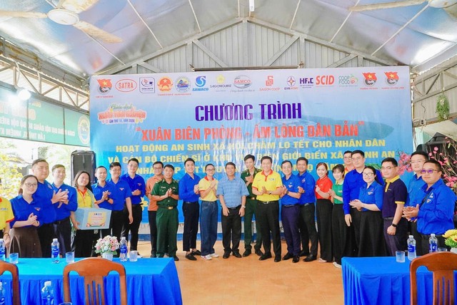 Xu&acirc;n Chiến sĩ 2026: Thắm t&igrave;nh qu&acirc;n d&acirc;n, rạng ngời sức trẻ th&agrave;nh phố- Ảnh 8.