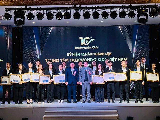 Nh&agrave; v&ocirc; địch thế giới Nguyễn Đ&igrave;nh To&agrave;n: Thập kỷ "trồng người" v&agrave; kh&aacute;t vọng n&acirc;ng tầm Taekwondo Việt- Ảnh 9.