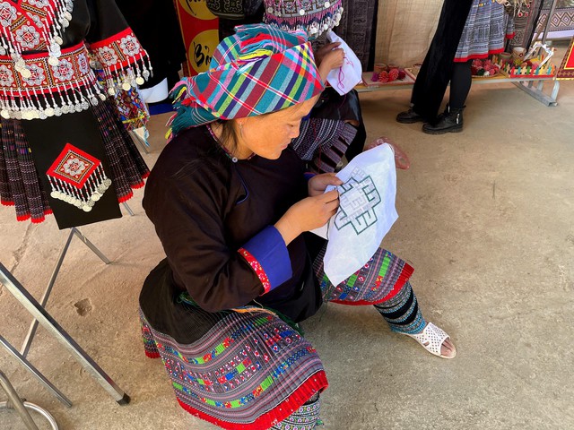 L&agrave;o Cai: Lần đầu tổ chức Lễ hội &ldquo;Sắc ch&agrave;m Lao Chải&rdquo;- Ảnh 5.