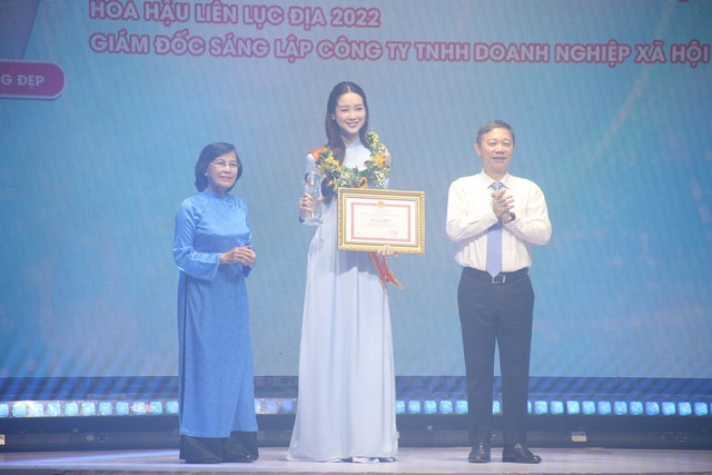 Hoa hậu Lê Nguyễn Bảo Ngọc được vinh danh là Công dân trẻ tiêu biểu TP.HCM năm 2025. Hoa hậu Lê Nguyễn Bảo Ngọc được vinh danh là Công dân trẻ tiêu biểu TP.HCM năm 2025.