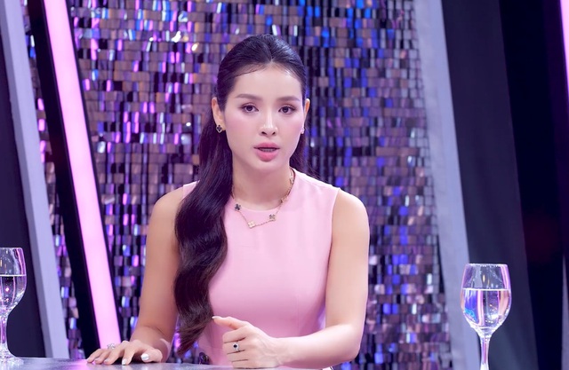 Nữ diễn viên lấy chồng kém tuổi nói thẳng: "Là tôi, tôi bỏ ngay không chần chừ"- Ảnh 2. Nữ diễn viên lấy chồng kém tuổi nói thẳng: "Là tôi, tôi bỏ ngay không chần chừ"- Ảnh 2.