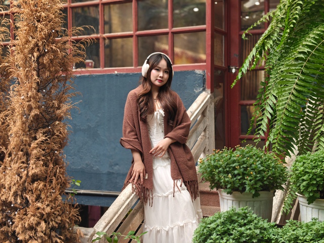 Chiều chủ nhật đi c&agrave; ph&ecirc; "check cam" Reno15 Series: G&oacute;c chụp đa năng, selfie si&ecirc;u rộng, nhiều t&iacute;nh năng AI để "vọc"- Ảnh 11.