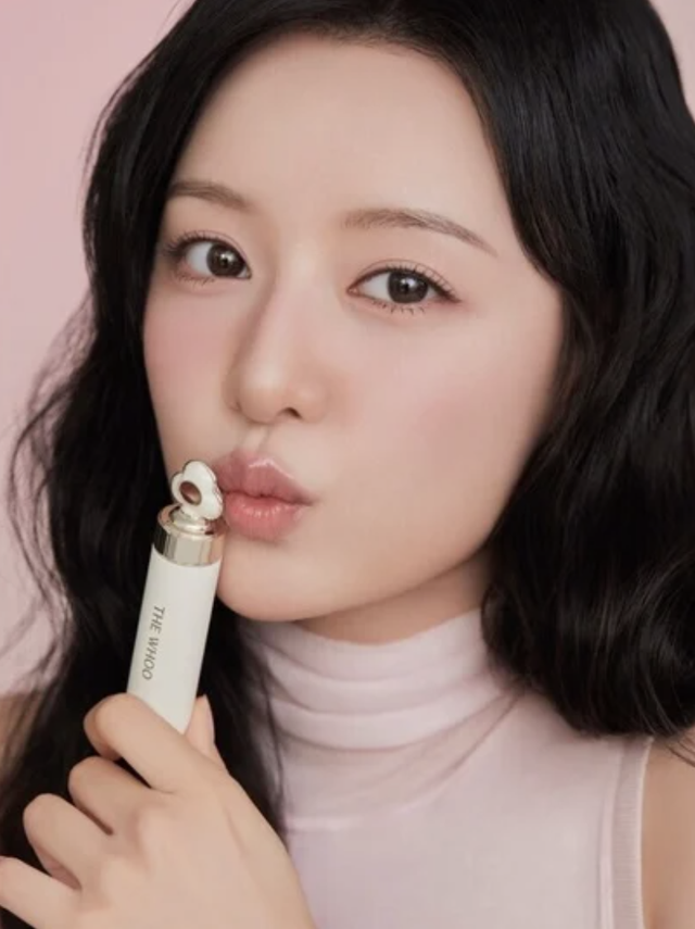 6 thỏi son dưỡng l&ecirc;n m&ocirc;i đẹp kinh khủng, xứng đ&aacute;ng xuống tiền nhất đầu năm 2026- Ảnh 13.