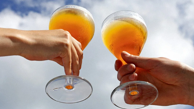 8 lợi ích sức khỏe của bia mà người chạy bộ nên biết- Ảnh 1. 8 lợi ích sức khỏe của bia mà người chạy bộ nên biết- Ảnh 1.