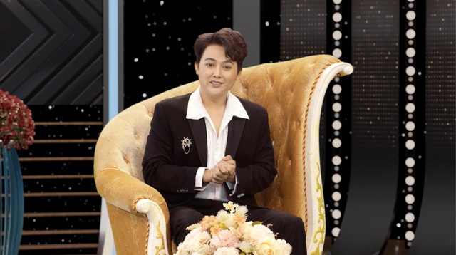 Thời điểm em trai nu&ocirc;i Phi Nhung phải đi bưng b&ecirc;, nhận v&agrave;i chục ngh&igrave;n đồng- Ảnh 1.