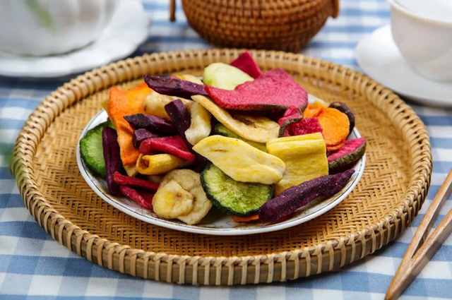 6 loại thực phẩm tr&ocirc;ng kh&ocirc; khốc nhưng lại l&agrave; &ldquo;bể chứa chất b&eacute;o&rdquo;, rất nhiều người ăn m&agrave; kh&ocirc;ng hề hay biết- Ảnh 2.