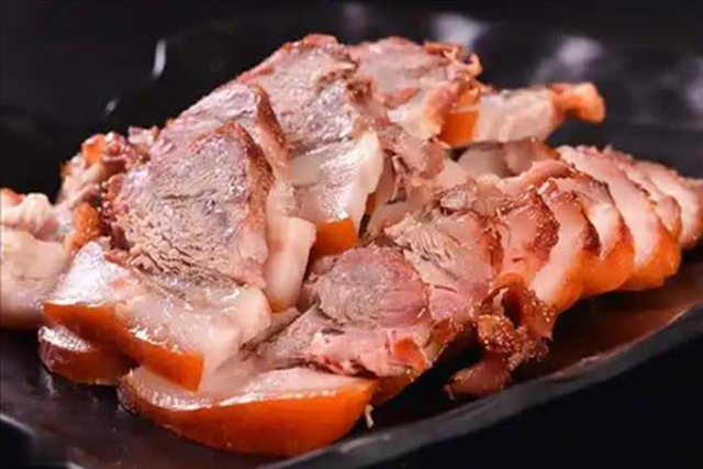 Phần thịt lợn n&agrave;y gi&agrave;u sắt, cung cấp collagen tự nhi&ecirc;n: Ăn đ&uacute;ng c&aacute;ch c&oacute; thể mang lại 3 lợi &iacute;ch lớn cho sức khỏe- Ảnh 2.
