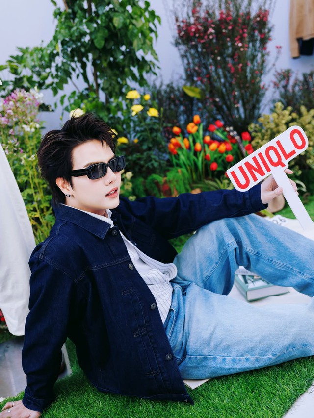 &ldquo;Mục sở thị&rdquo; &aacute;o kho&aacute;c v&agrave; đồ jeans mới đang hot của UNIQLO, combo kh&ocirc;ng thể thiếu m&ugrave;a xu&acirc;n h&egrave; l&agrave; đ&acirc;y chứ đ&acirc;u- Ảnh 1.