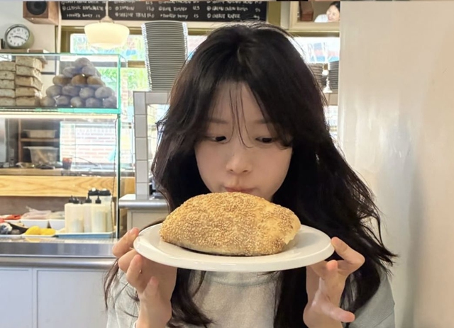 Bất kể nam hay nữ, ăn c&agrave;ng nhiều 5 m&oacute;n n&agrave;y t&oacute;c c&agrave;ng rụng "lả tả", h&oacute;i l&uacute;c n&agrave;o chẳng hay!- Ảnh 2.