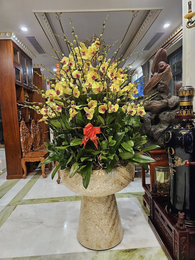 Nam NSND, đại t&aacute; lấy vợ diễn vi&ecirc;n k&eacute;m 13 tuổi, sở hữu biệt thự mặt tiền 4 tầng ở đường Xu&acirc;n Đỉnh- Ảnh 5.