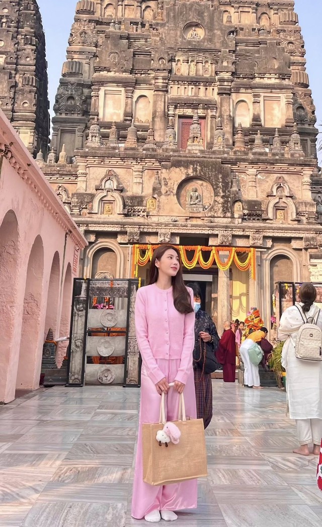 Ca sĩ Thủy Tiên sống hướng Phật sau ồn ào- Ảnh 1. Ca sĩ Thủy Tiên sống hướng Phật sau ồn ào- Ảnh 1.