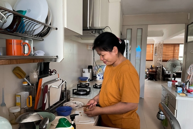 L&agrave;m gi&uacute;p việc, c&ocirc; g&aacute;i được thưởng Tết &ldquo;xịn&rdquo; hơn khối d&acirc;n văn ph&ograve;ng: T&uacute;i Chanel v&agrave; xấp tiền mệnh gi&aacute; cao nhất!- Ảnh 2.