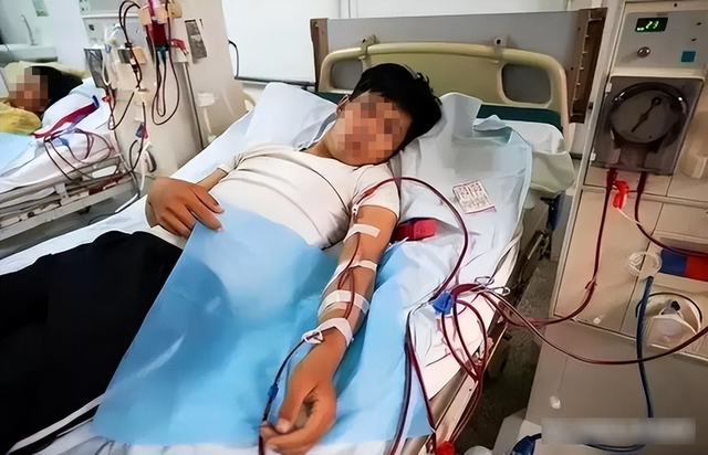 Ăn thế n&agrave;y trong 7 ng&agrave;y, người đ&agrave;n &ocirc;ng 40 tuổi suy thận giai đoạn cuối: Rất nhiều người l&agrave;m điều tương tự- Ảnh 2.