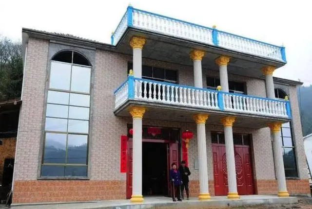 Năm xưa về qu&ecirc; x&acirc;y nh&agrave; l&agrave; niềm h&atilde;nh diện, khi 58 tuổi, đến l&uacute;c dưỡng gi&agrave; mới thấm th&iacute;a hối hận- Ảnh 1.