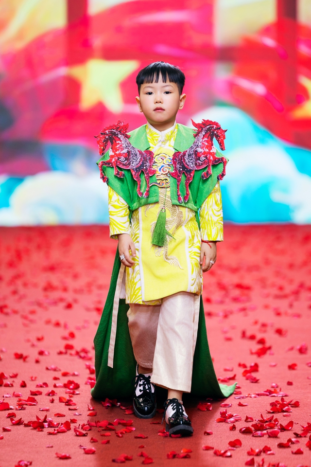 Học tr&ograve; Xu&acirc;n Lan ghi dấu ấn tại Gala Ch&agrave;o Xu&acirc;n 2026- Ảnh 1.