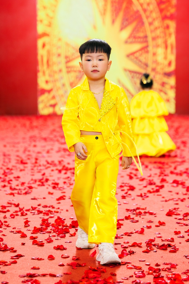 Học tr&ograve; Xu&acirc;n Lan ghi dấu ấn tại Gala Ch&agrave;o Xu&acirc;n 2026- Ảnh 6.