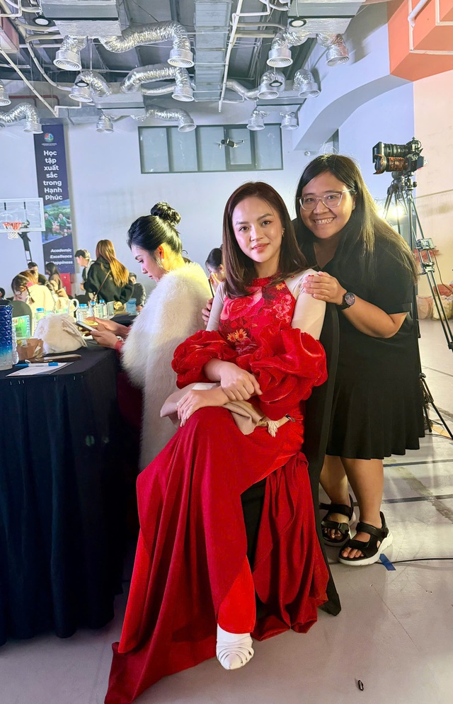 Nữ Đạo diễn trẻ Ho&agrave;ng Tr&uacute;c - Gương mặt ti&ecirc;u biểu tạo n&ecirc;n sự th&agrave;nh c&ocirc;ng của Chương tr&igrave;nh &ldquo;Sao Nh&iacute; Triệu Views 2026&rdquo; 
- Ảnh 3.