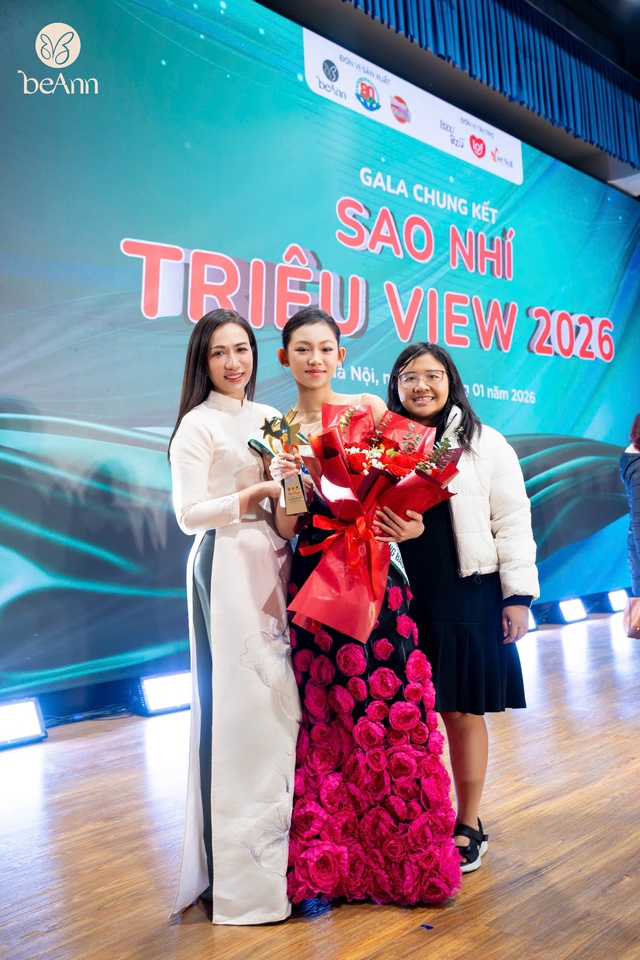 Nữ Đạo diễn trẻ Ho&agrave;ng Tr&uacute;c - Gương mặt ti&ecirc;u biểu tạo n&ecirc;n sự th&agrave;nh c&ocirc;ng của Chương tr&igrave;nh &ldquo;Sao Nh&iacute; Triệu Views 2026&rdquo; 
- Ảnh 5.