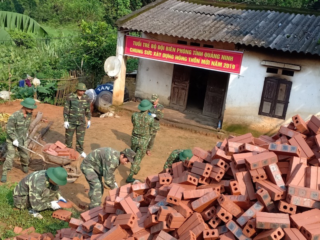 Trong 10 năm thực hiện phong tr&agrave;o BĐBP tham gia ph&aacute;t triển kinh tế, văn h&oacute;a, x&atilde; hội ở khu vực bi&ecirc;n giới, giai đoạn 2015 &ndash; 2025, Đồn BPCK Ho&agrave;nh M&ocirc; (Ban Chỉ huy BĐBP tỉnh Quảng Ninh) đ&atilde; tham mưu đề nghị .