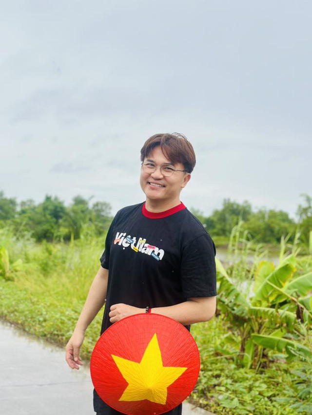 Nam nghệ sĩ một l&ograve;ng hướng Phật, kh&ocirc;ng cưới vợ, sống một m&igrave;nh trong biệt thự nguy nga ở TP.HCM- Ảnh 1.