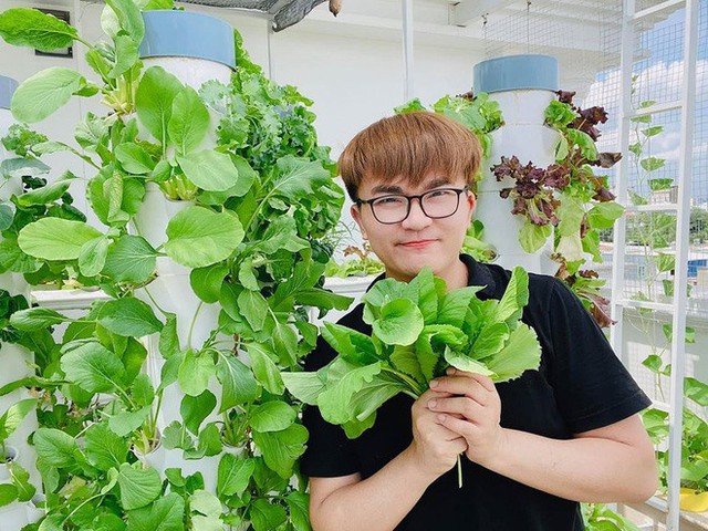 Nam nghệ sĩ một l&ograve;ng hướng Phật, kh&ocirc;ng cưới vợ, sống một m&igrave;nh trong biệt thự nguy nga ở TP.HCM- Ảnh 4.